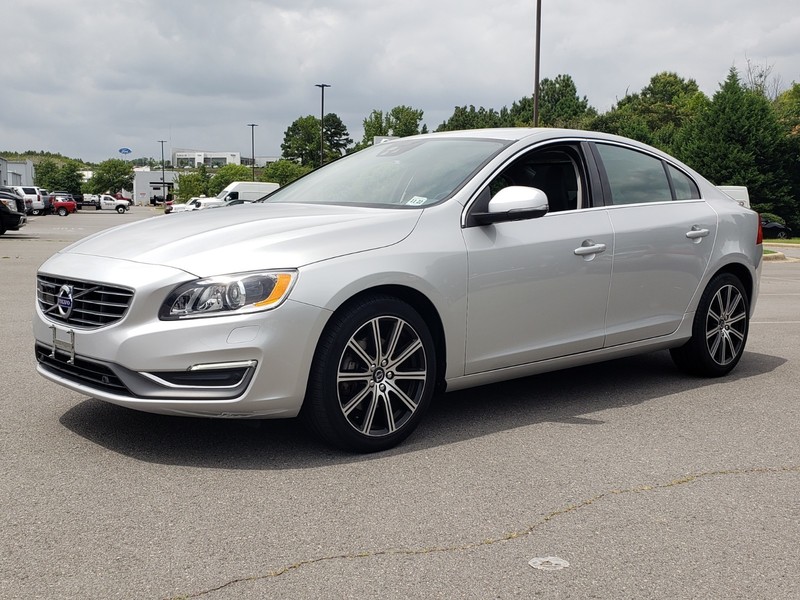 Pre-Owned 2017 VOLVO S60 T5 AWD INSCRIPTION PLATINUM Sedan in North ...